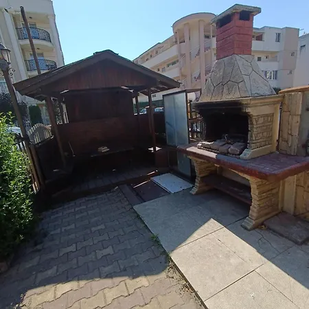 попов Appartement